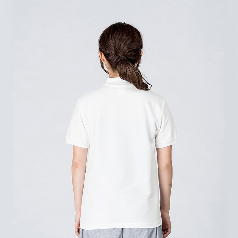 女性:背面